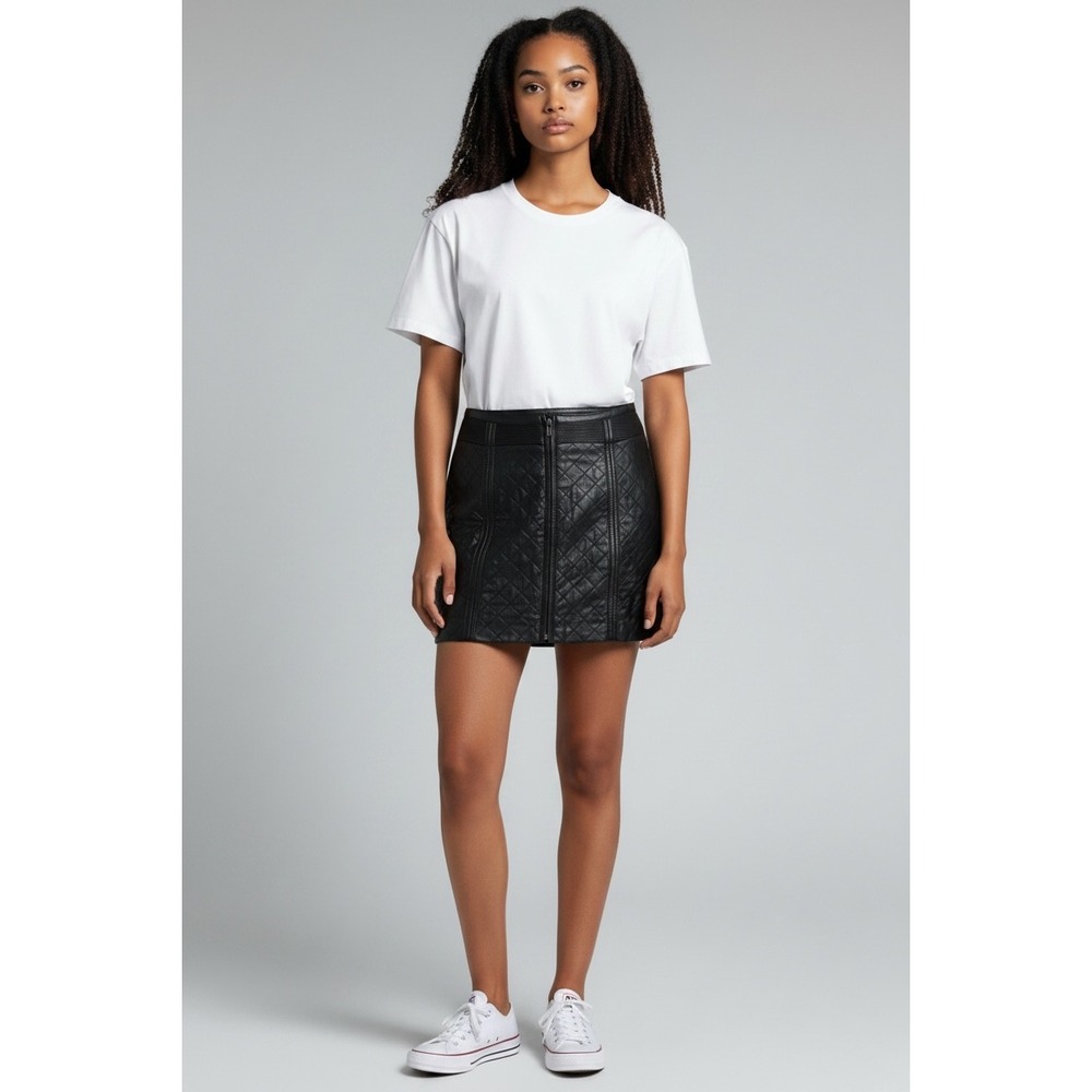 LAMARQUE Collection Black Quilted Leather‎ Mini Skirt Front Zip Moto Size 6
